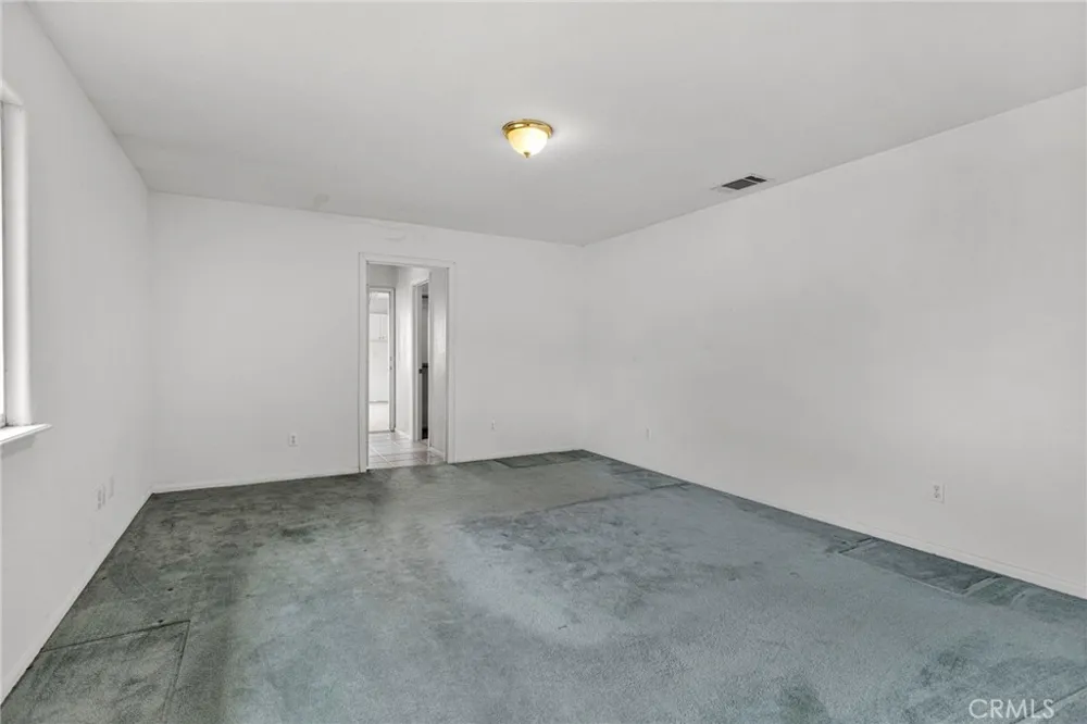 10432 Atsina Phelan, CA 92371