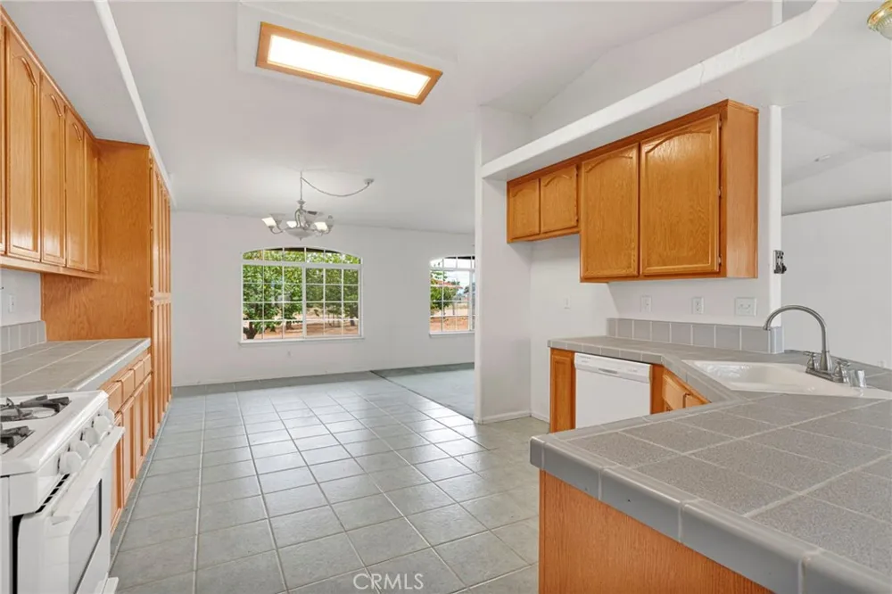 10432 Atsina Phelan, CA 92371