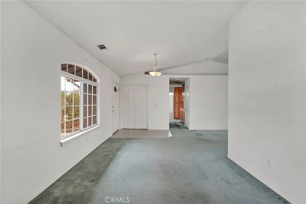10432 Atsina Phelan, CA 92371