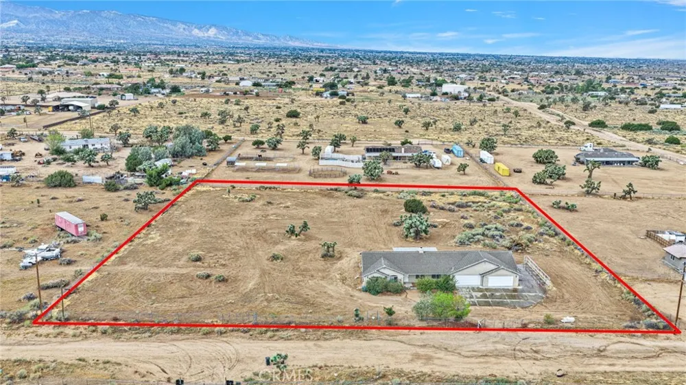 10432 Atsina Phelan, CA 92371