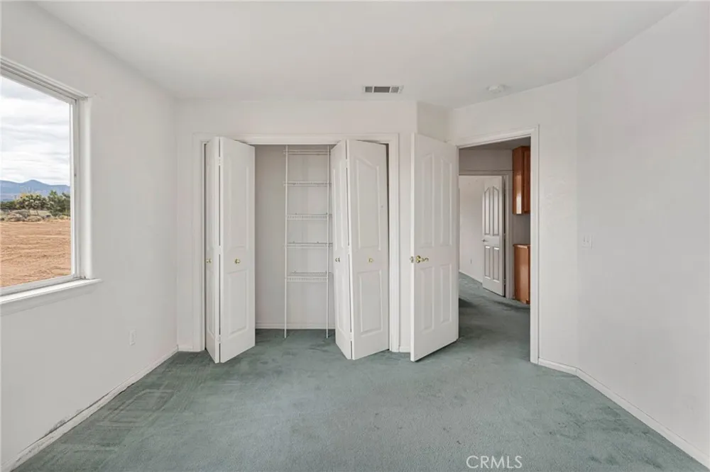 10432 Atsina Phelan, CA 92371
