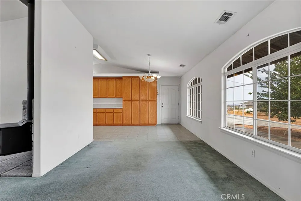 10432 Atsina Phelan, CA 92371