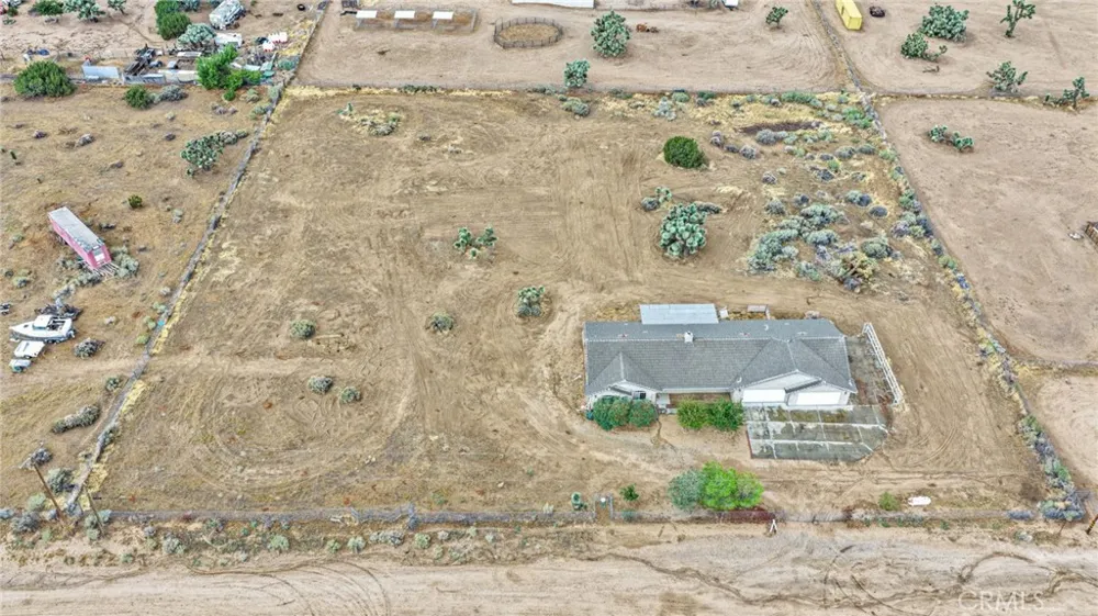 10432 Atsina Phelan, CA 92371