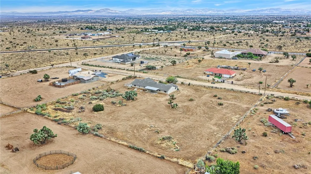 10432 Atsina Phelan, CA 92371