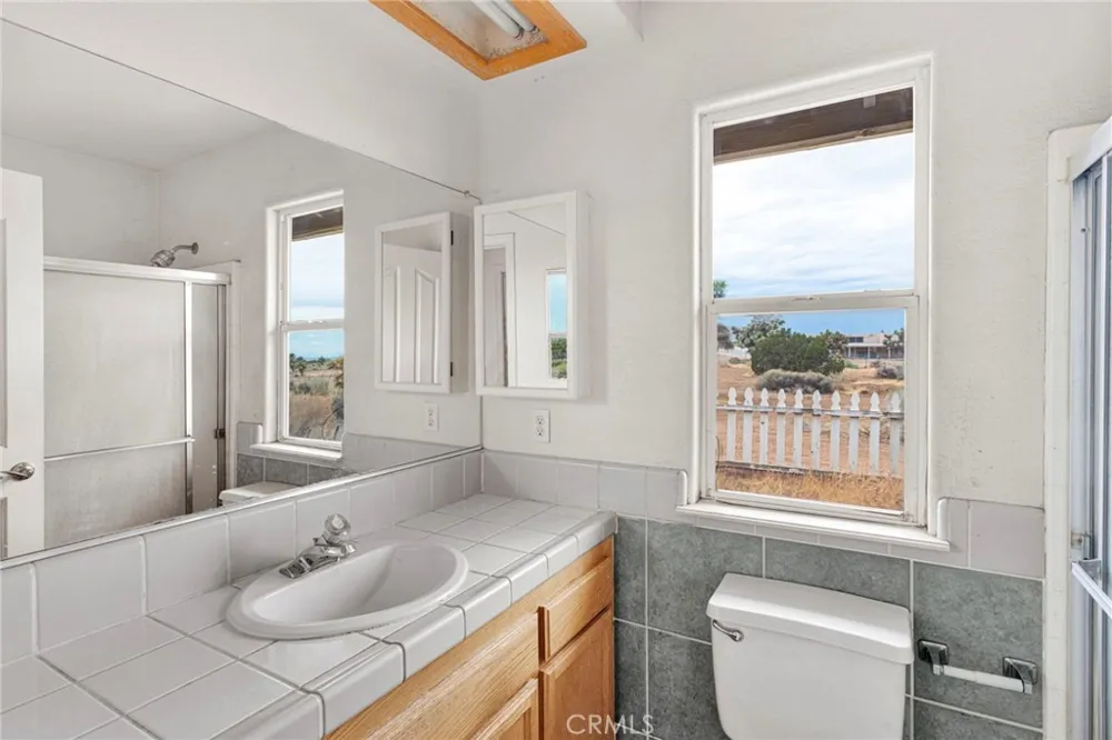 10432 Atsina Phelan, CA 92371