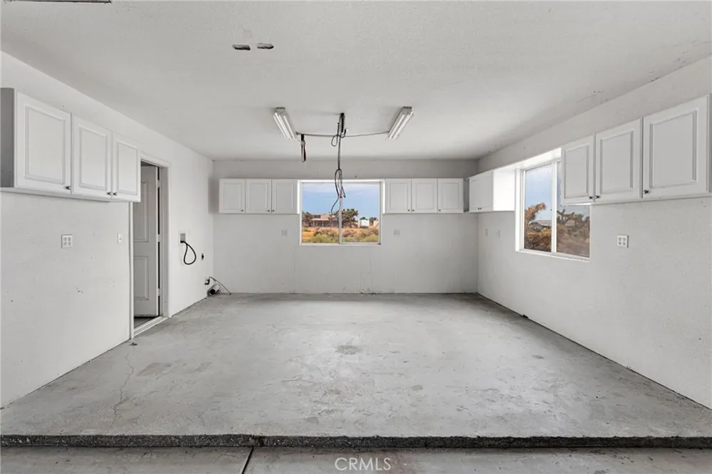 10432 Atsina Phelan, CA 92371