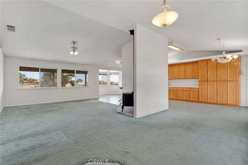 10432 Atsina Phelan, CA 92371