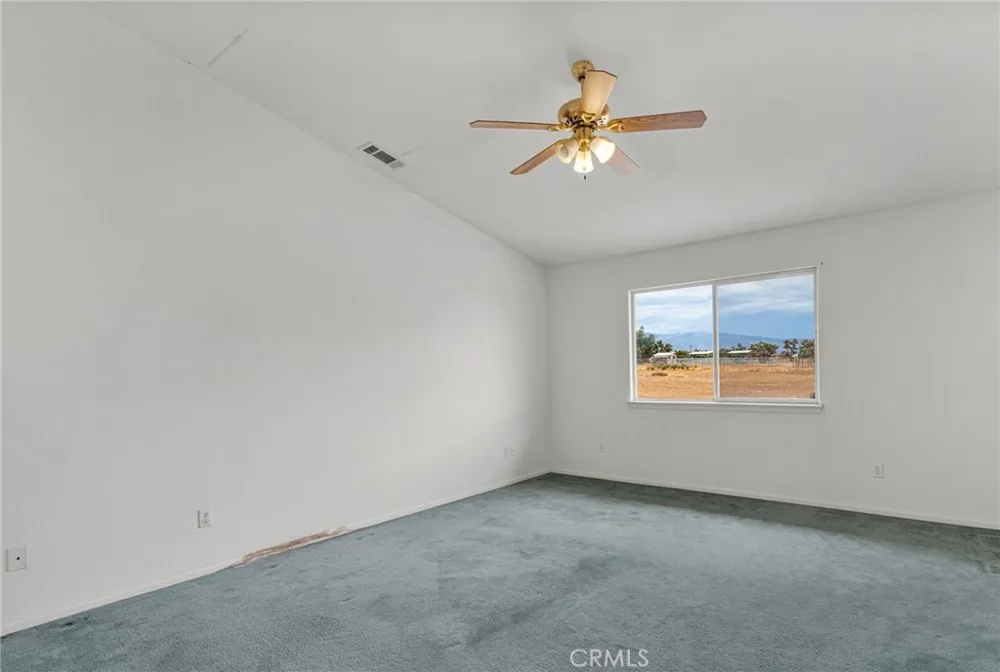 10432 Atsina Phelan, CA 92371
