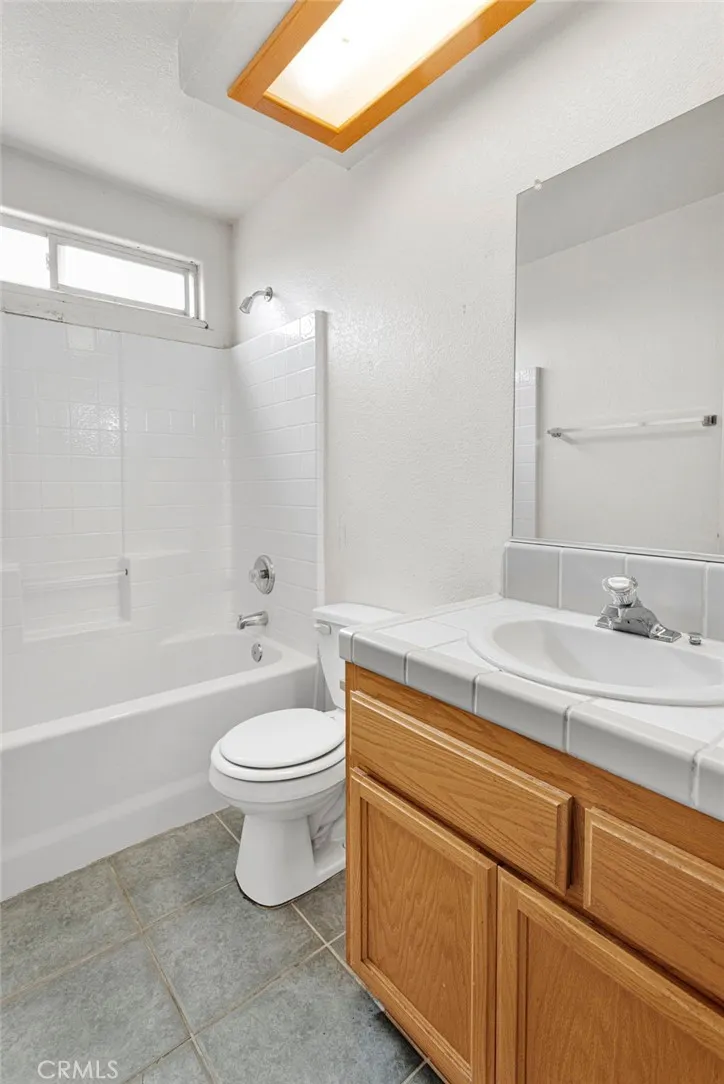10432 Atsina Phelan, CA 92371