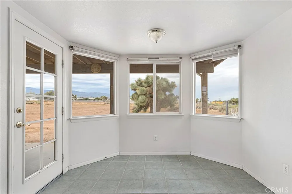 10432 Atsina Phelan, CA 92371