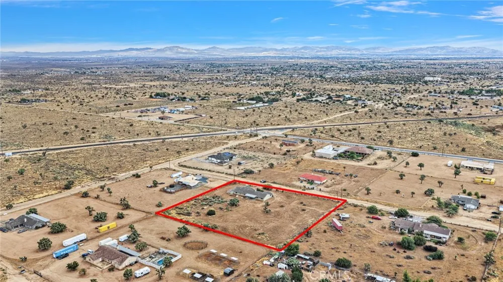 10432 Atsina Phelan, CA 92371