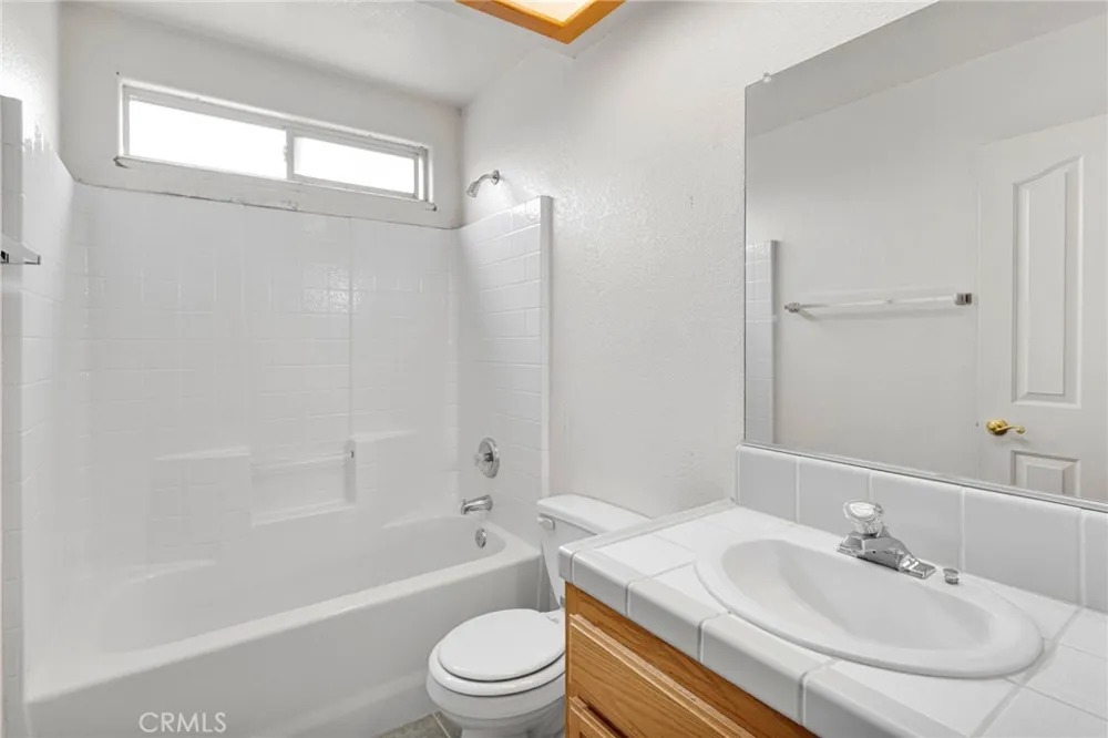 10432 Atsina Phelan, CA 92371