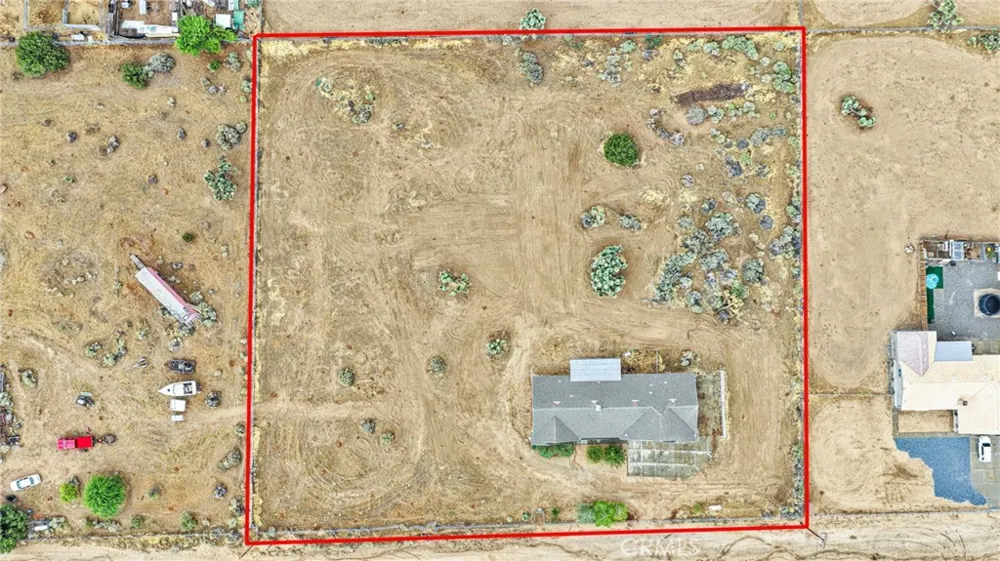 10432 Atsina Phelan, CA 92371