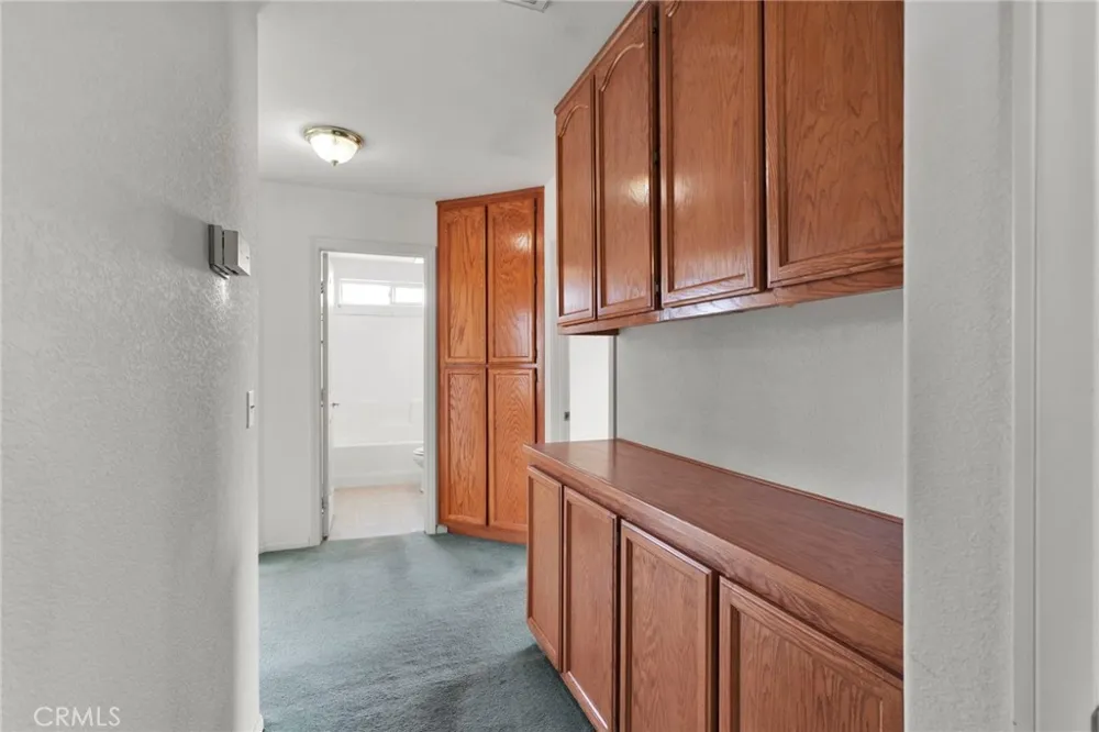 10432 Atsina Phelan, CA 92371