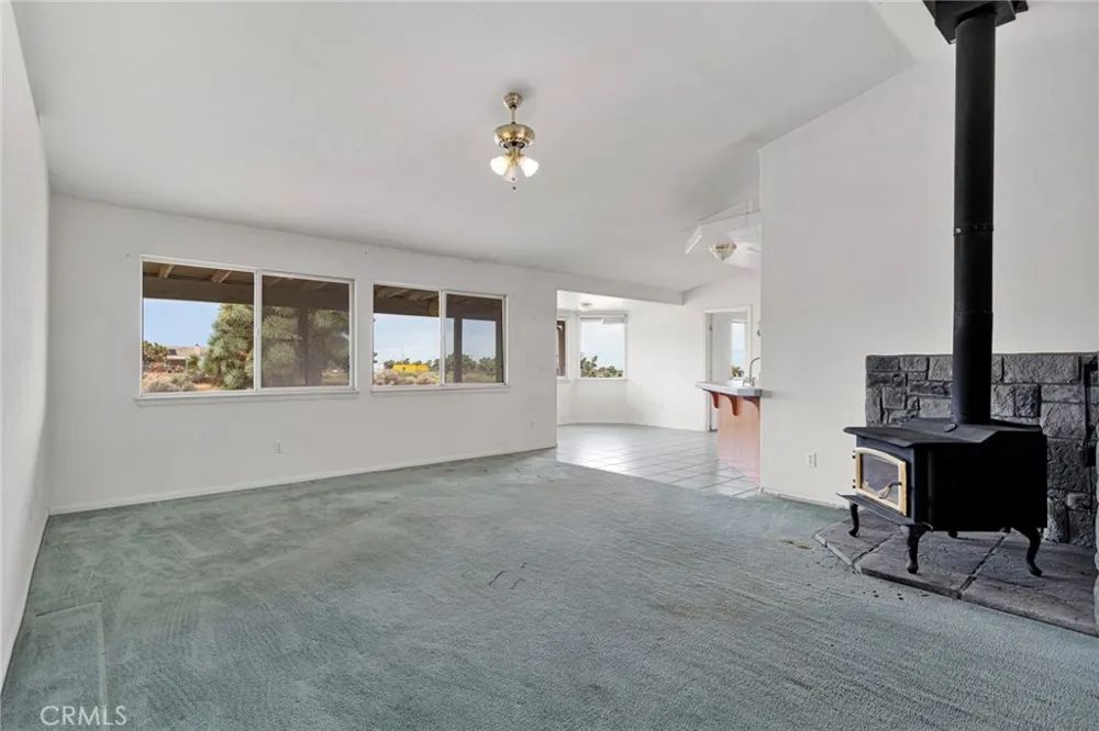 10432 Atsina Phelan, CA 92371