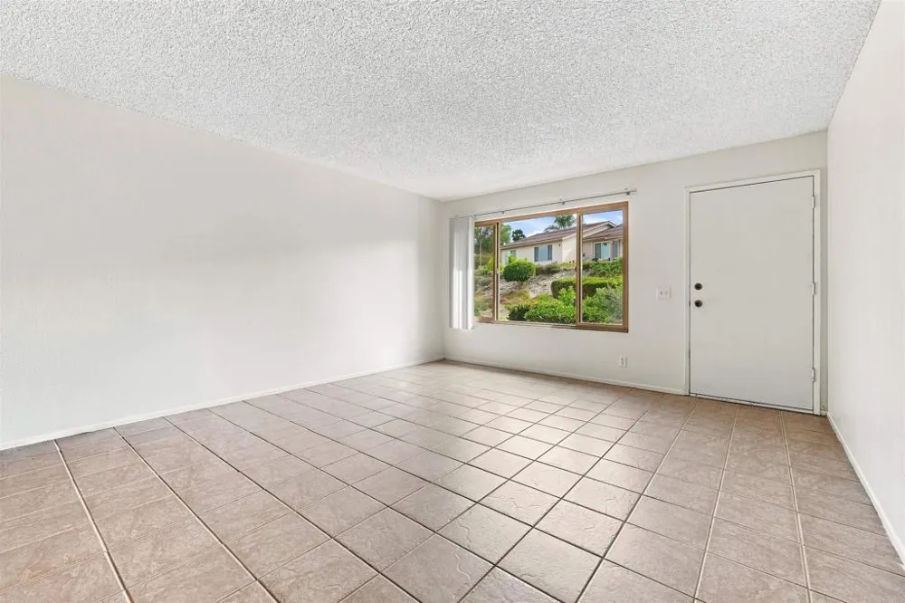 4394 Albatross Way Oceanside, CA 95027