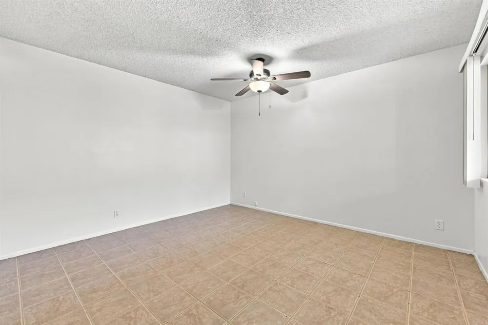 4394 Albatross Way Oceanside, CA 95027