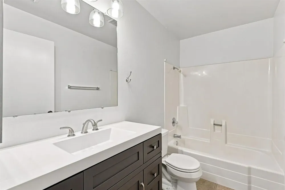 4394 Albatross Way Oceanside, CA 95027
