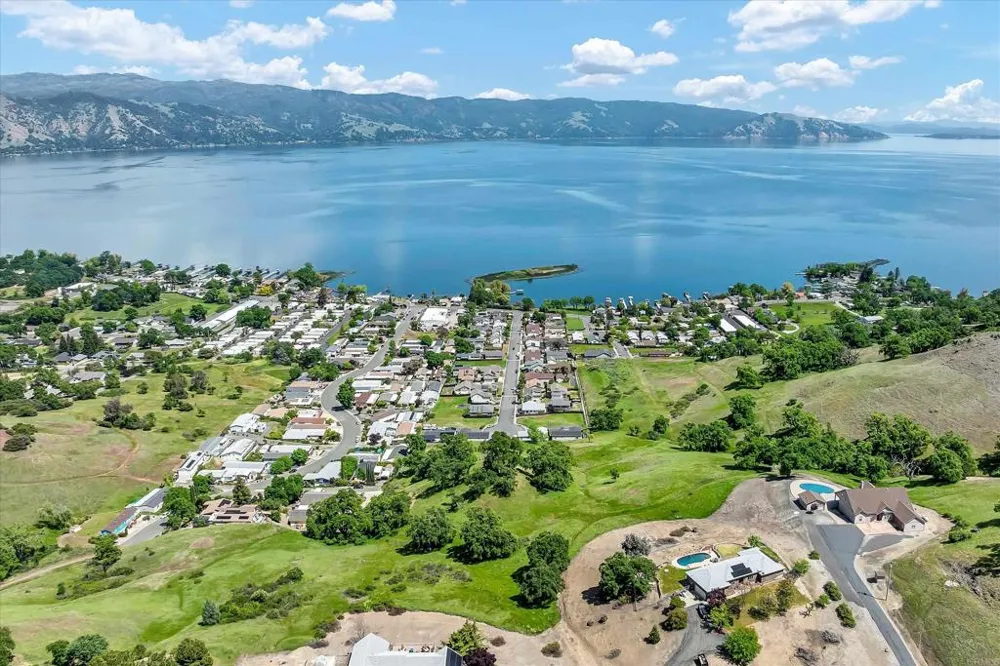 501 Island View Drive Lakeport, CA 95453