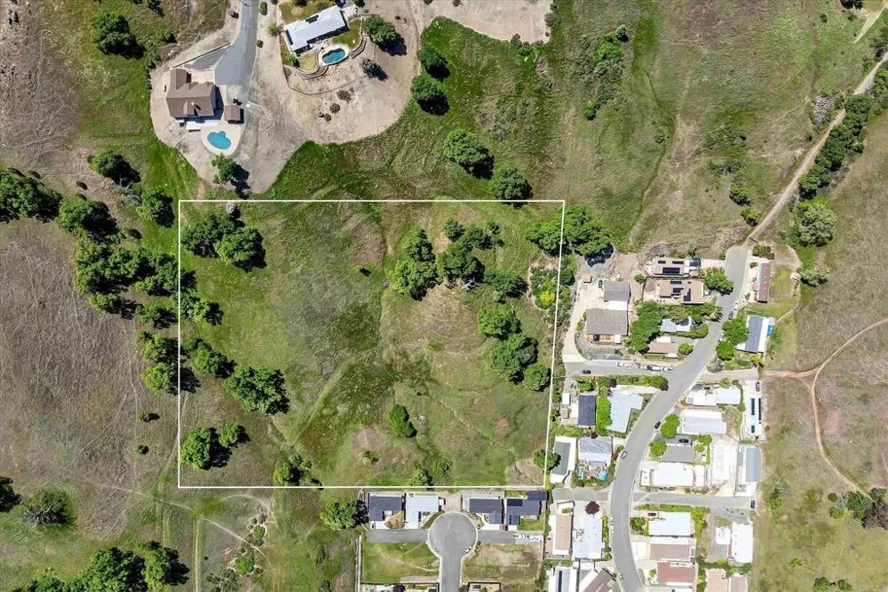 501 Island View Drive Lakeport, CA 95453