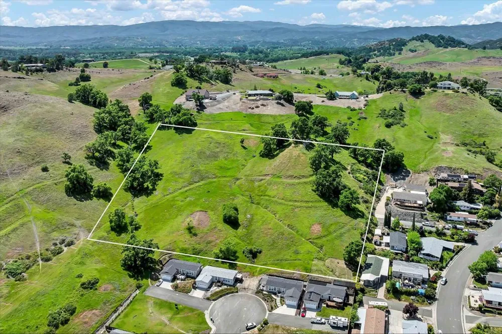 501 Island View Drive Lakeport, CA 95453