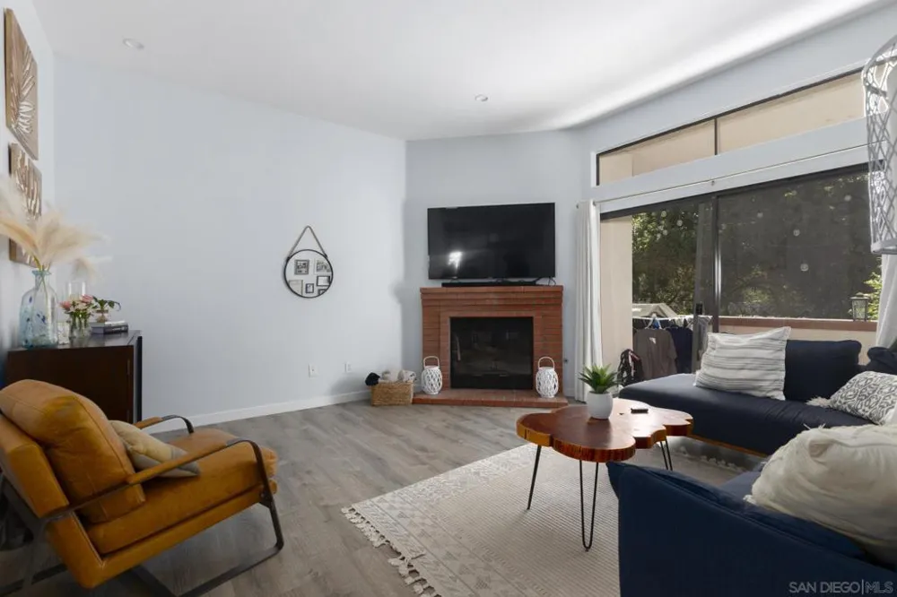2825 Andover Avenue Carlsbad, CA 92010