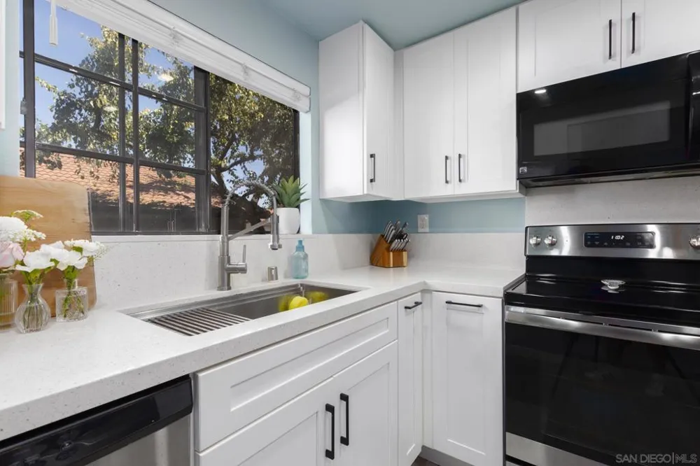 2825 Andover Avenue Carlsbad, CA 92010