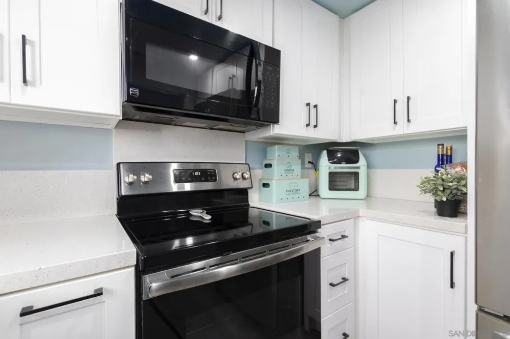 2825 Andover Avenue Carlsbad, CA 92010
