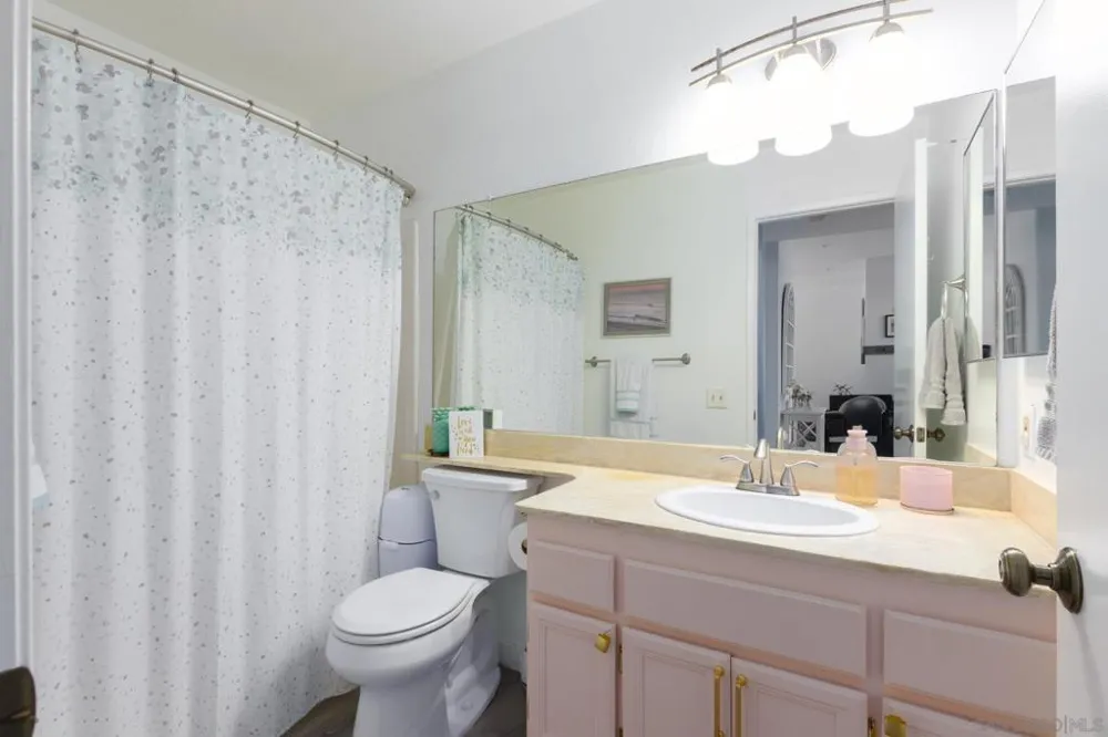 2825 Andover Avenue Carlsbad, CA 92010