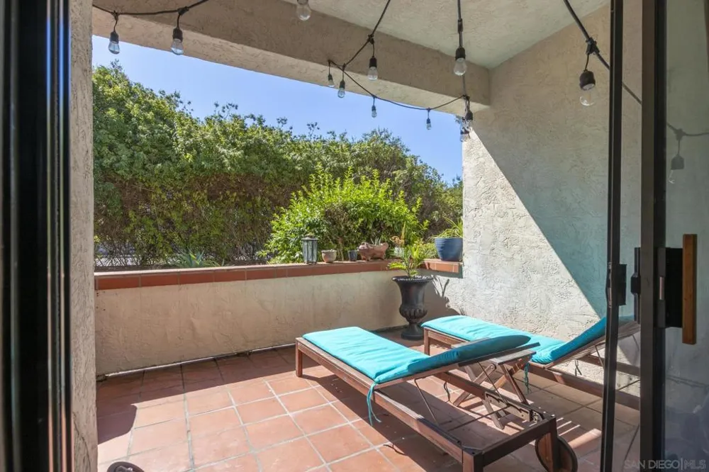 2825 Andover Avenue Carlsbad, CA 92010