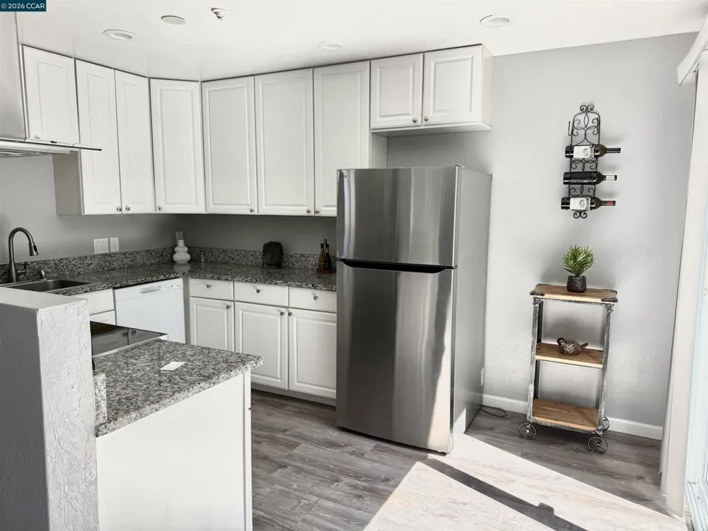 1880 Premier Pl. Concord, CA 94520