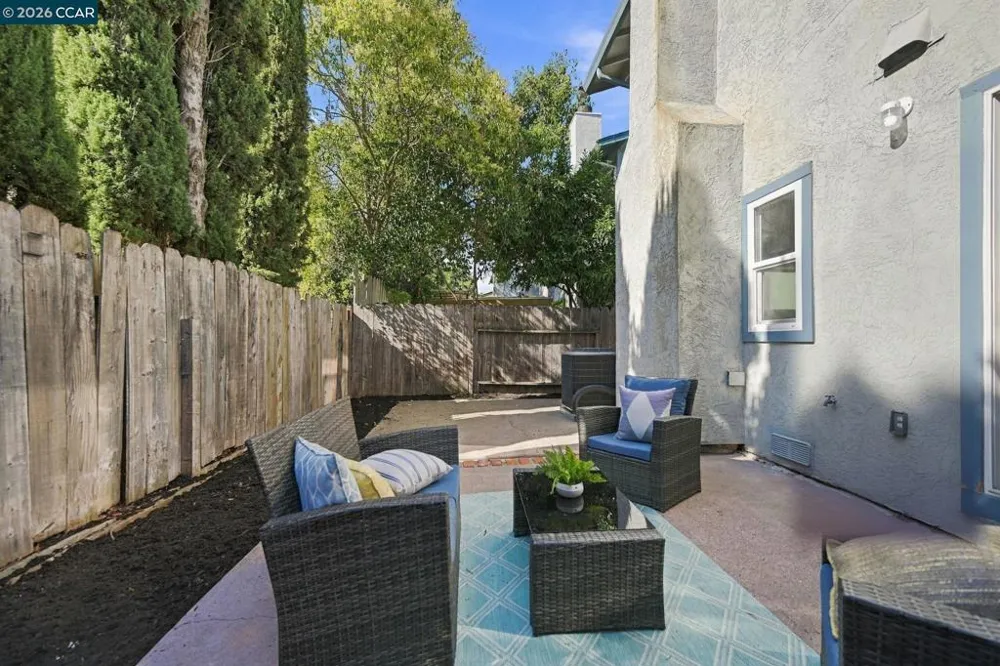 1880 Premier Pl. Concord, CA 94520