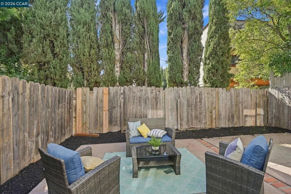 1880 Premier Pl. Concord, CA 94520