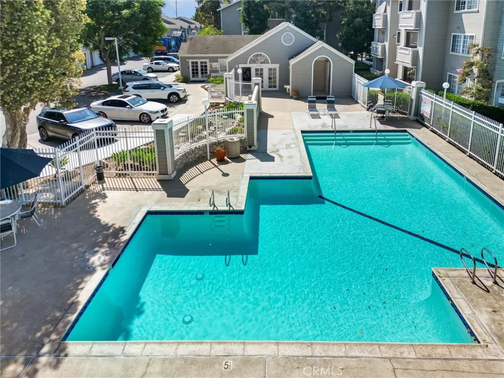 3500 S Greenville Santa Ana, CA 92704
