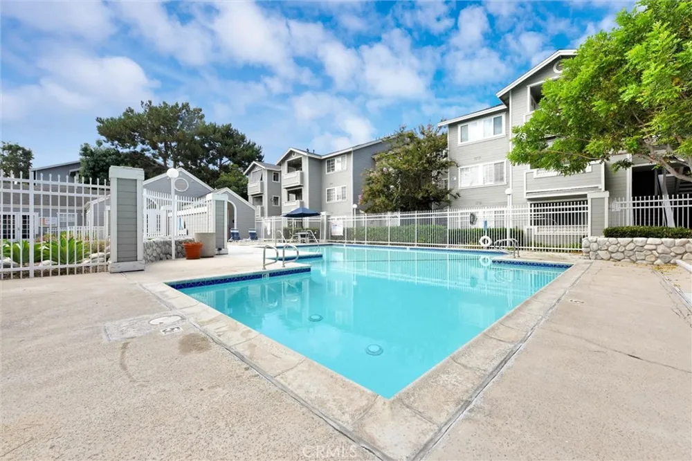 3500 S Greenville Santa Ana, CA 92704