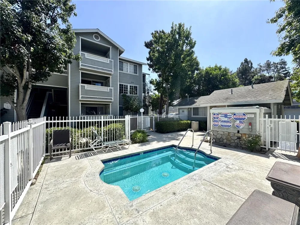 3500 S Greenville Santa Ana, CA 92704
