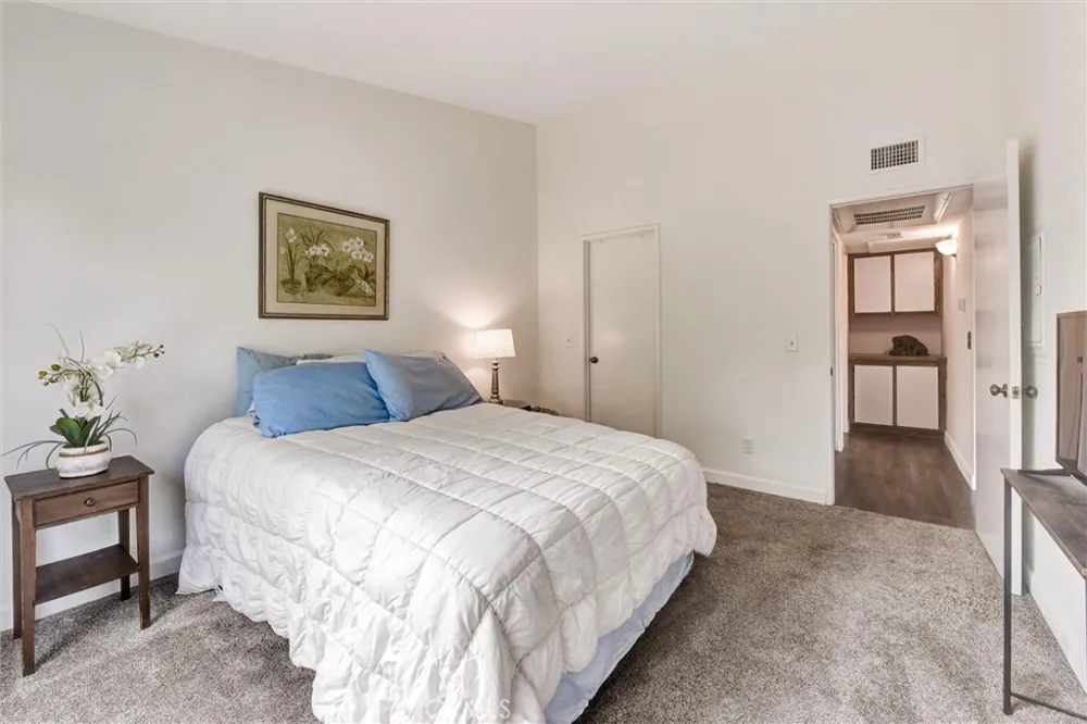 3500 S Greenville Santa Ana, CA 92704