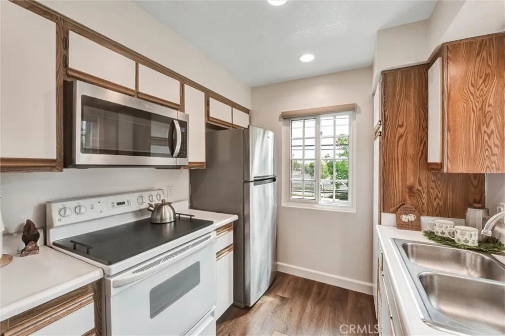 3500 S Greenville Santa Ana, CA 92704