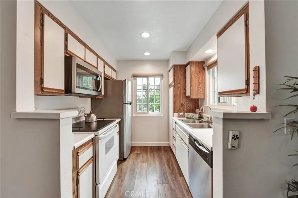 3500 S Greenville Santa Ana, CA 92704