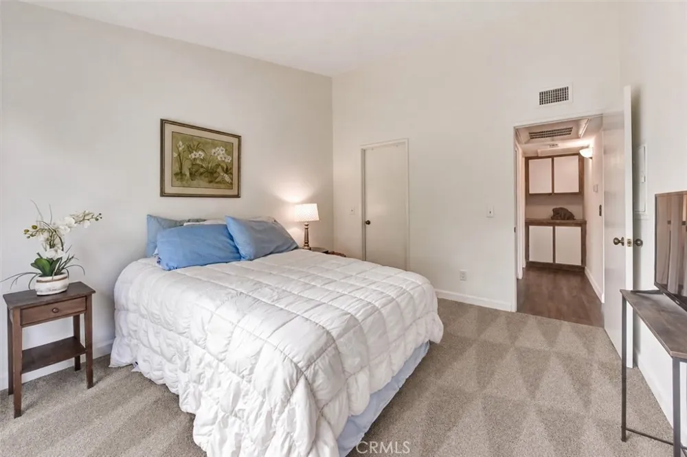 3500 S Greenville Santa Ana, CA 92704