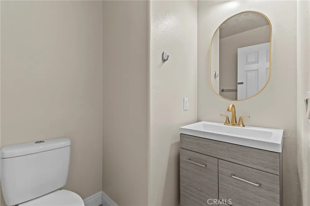 33413 Alagon Temecula, CA 92592