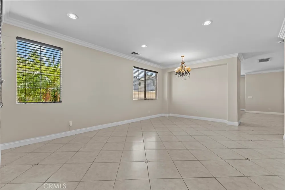 33413 Alagon Temecula, CA 92592