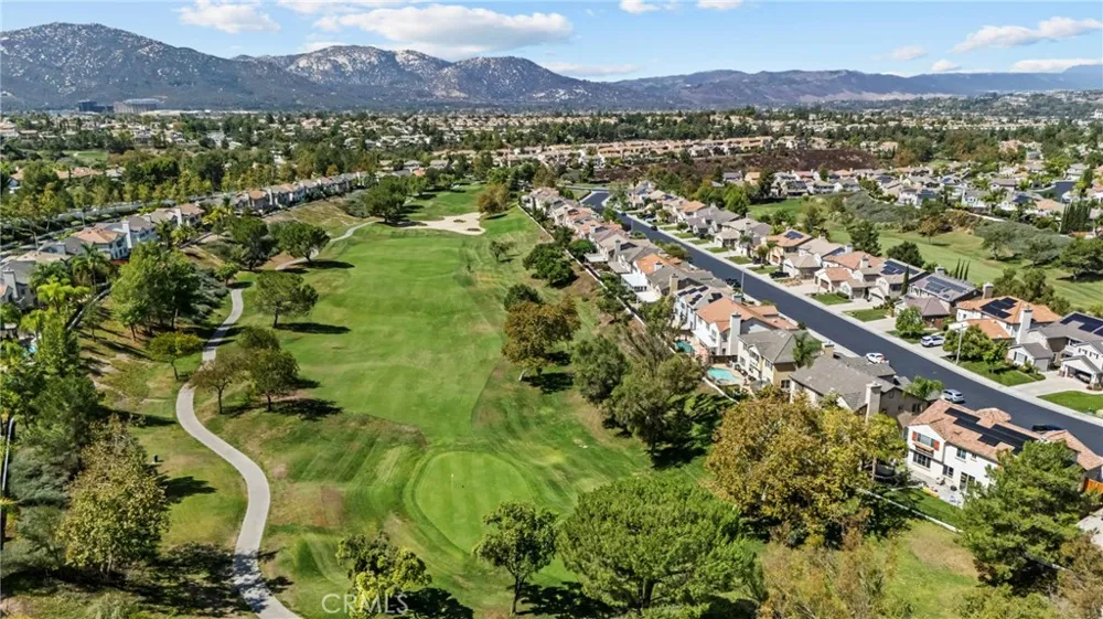 33413 Alagon Temecula, CA 92592