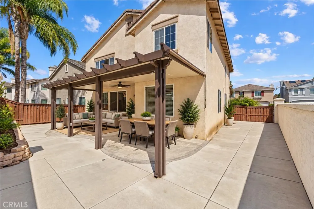 33413 Alagon Temecula, CA 92592