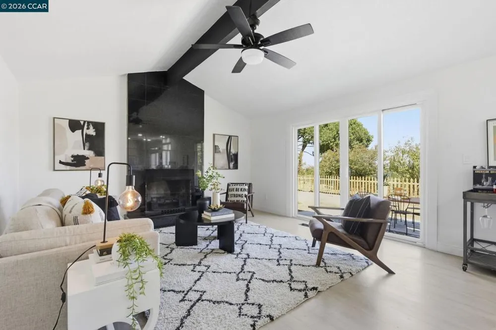 4295 Suzanne Dr Pittsburg, CA 94565