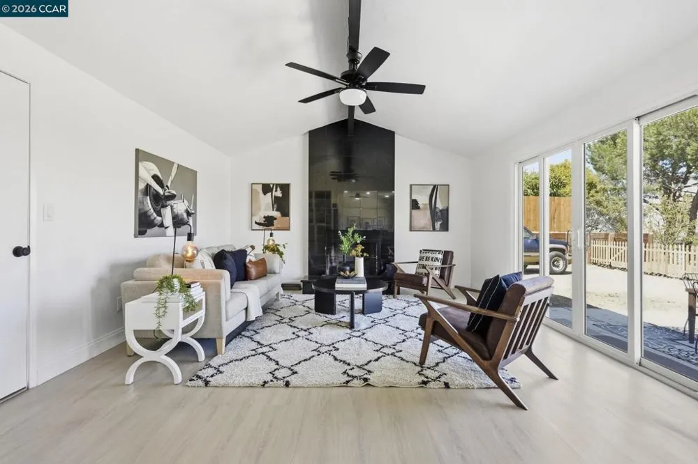 4295 Suzanne Dr Pittsburg, CA 94565
