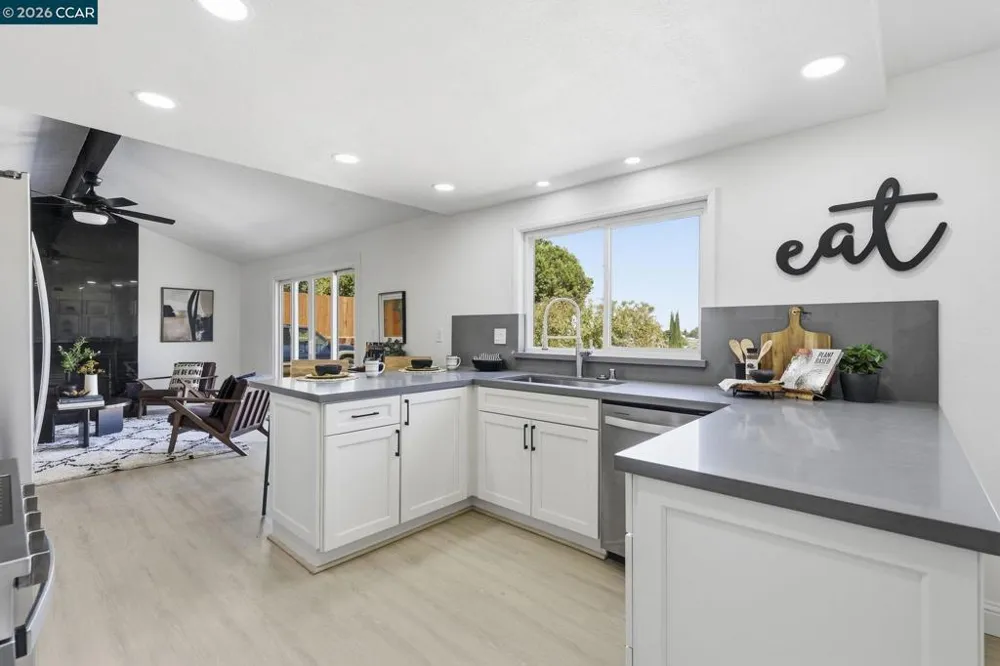 4295 Suzanne Dr Pittsburg, CA 94565
