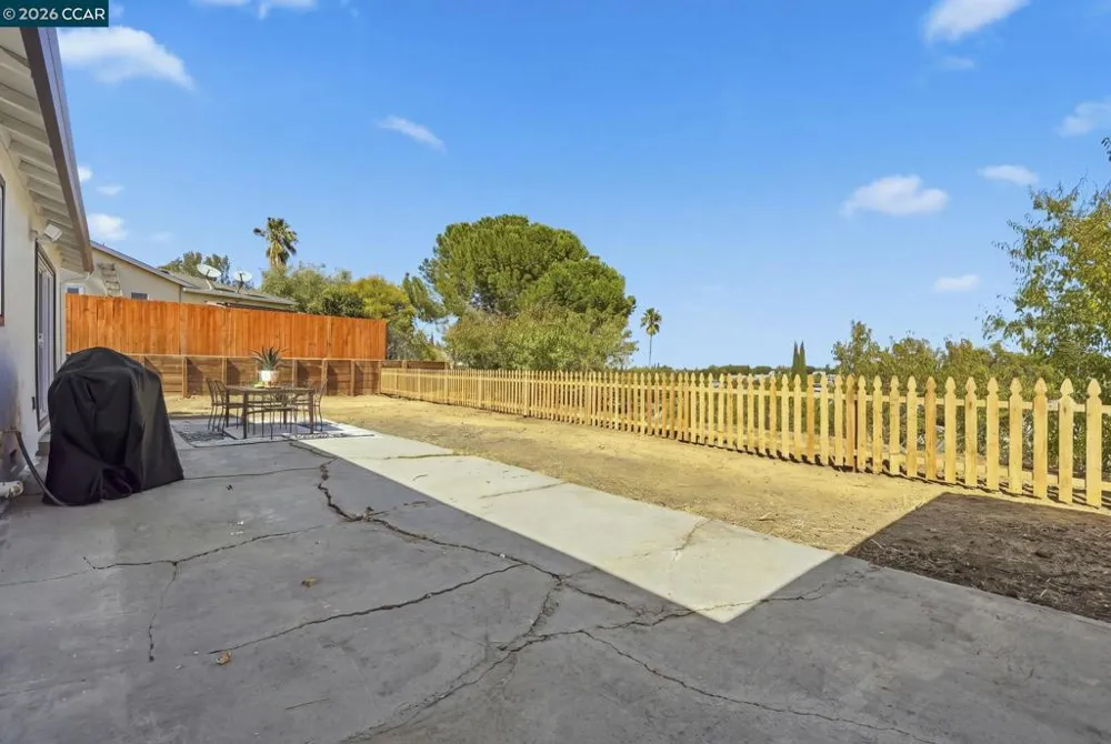 4295 Suzanne Dr Pittsburg, CA 94565