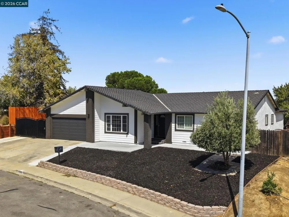 4295 Suzanne Dr Pittsburg, CA 94565