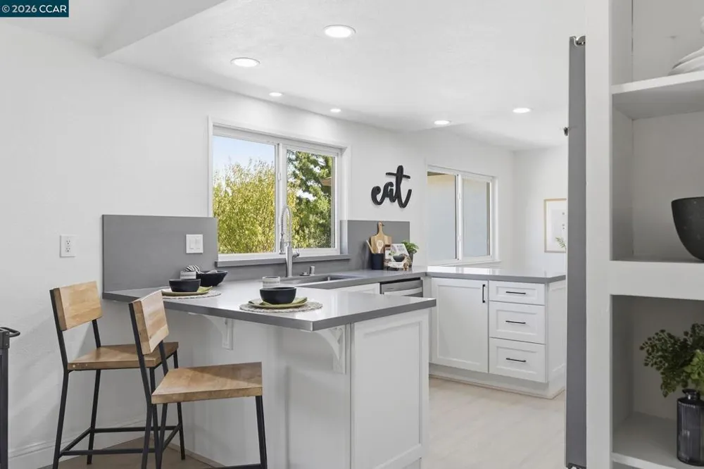 4295 Suzanne Dr Pittsburg, CA 94565